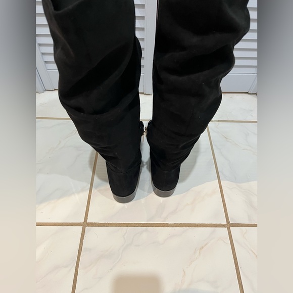 Women’s Boots with Side Zipper - Picture 6 of 7